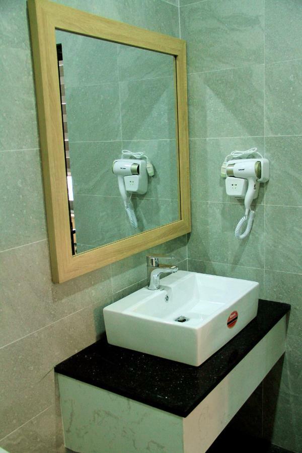 Ruby Luxury Hotel Quy Nhon Buitenkant foto